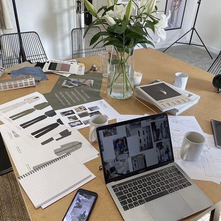 Eine fokussierte Darstellung eines abstrakten Farbspektrums oder einer digitalen Textur